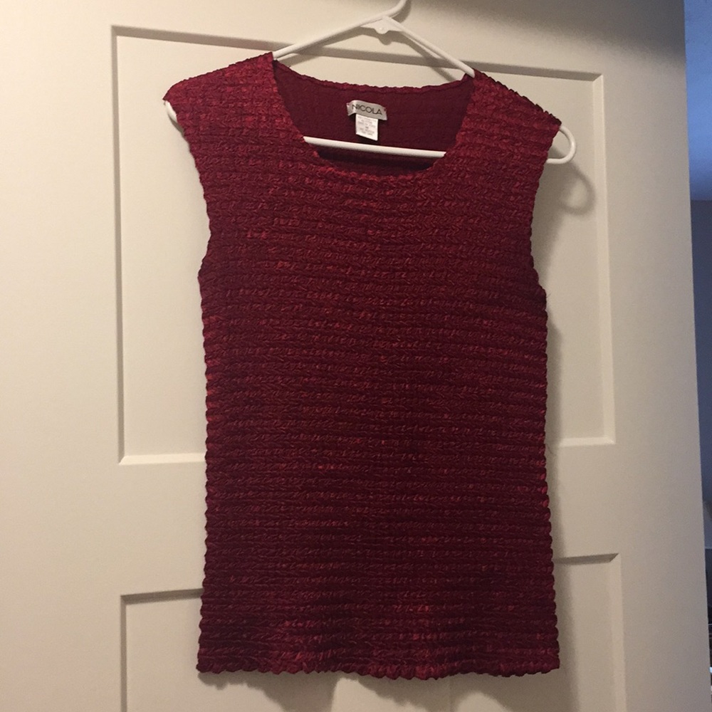 ♥️Deep Red♥️sleeveless Nicola Shirt